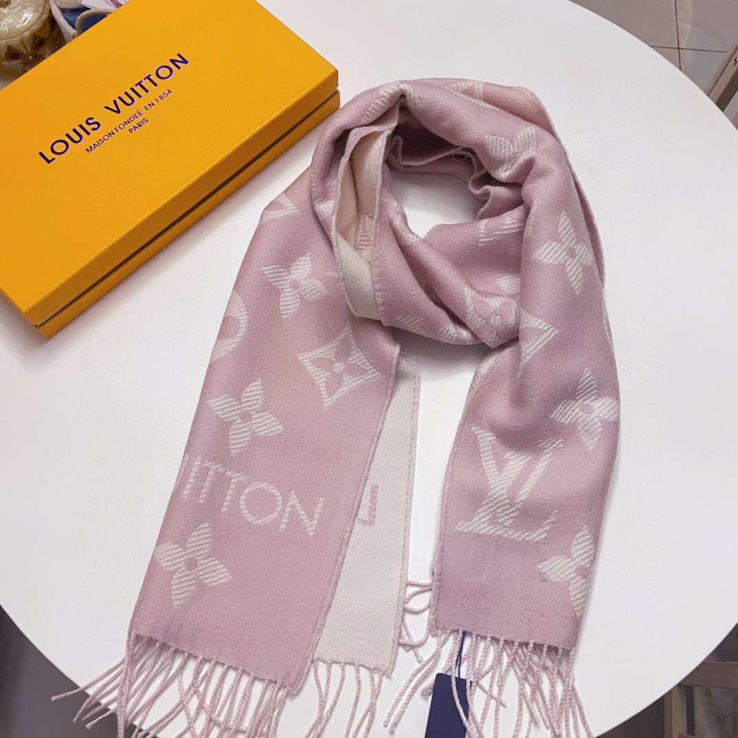 skinnjacka-palsvast-rosa-handskar-louis-vuitton-scarf - Soulcityguide